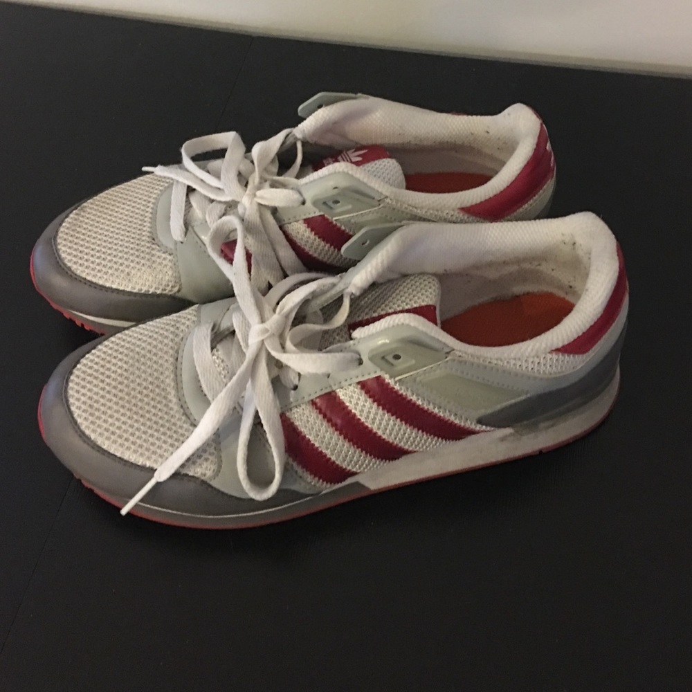 Adidas sneakers. Men's 7.5 or women's 9.5